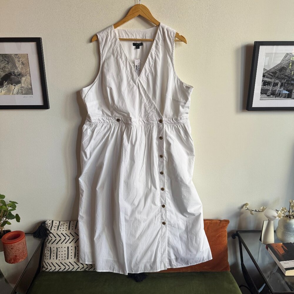 White Sleeveless Button-Down Dress